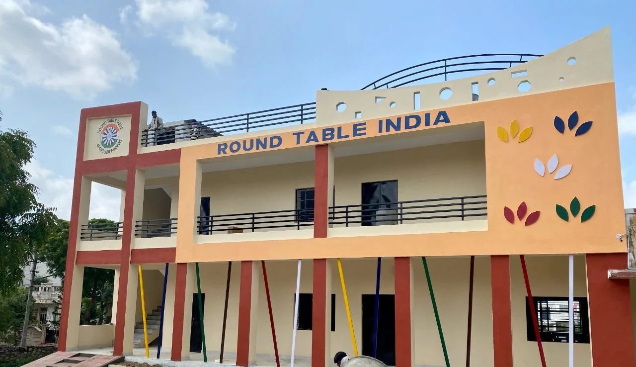 Table Meeting